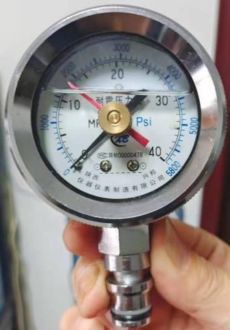 礦用耐震壓力表，BZY-60,2.5級(jí)，0-40-60MPA