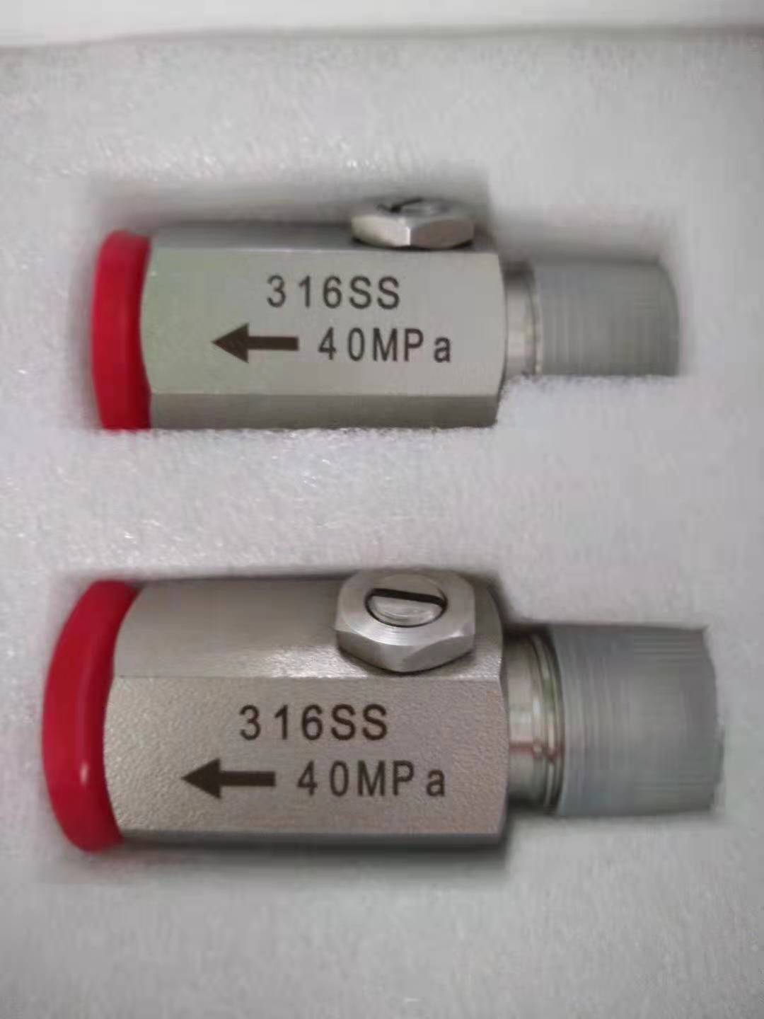 壓力表阻尼器，Y-100/150/200/250,0-100MPA,M20*1.5