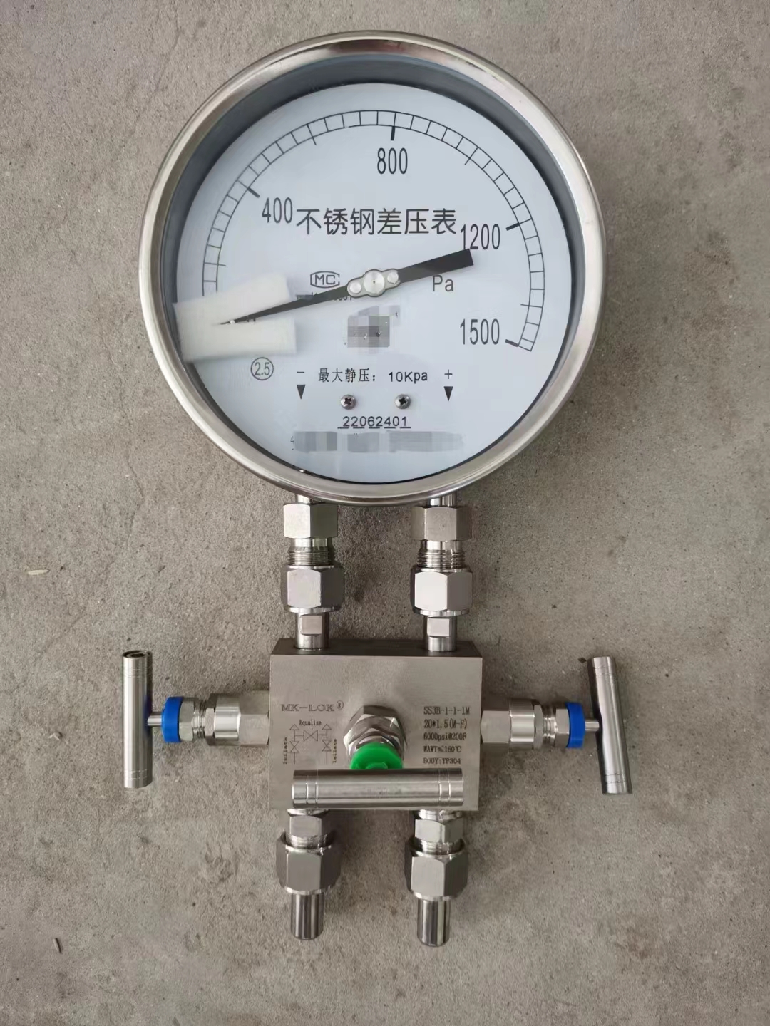 不銹鋼差壓表，CPWTF-100P/150P,1.6級(jí),-0.5-600KPA,-0.1-4MPA